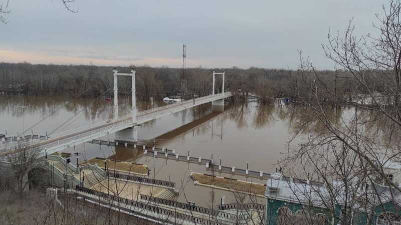 В Орске уровень воды поднялся до отметки 930 сантиметров
