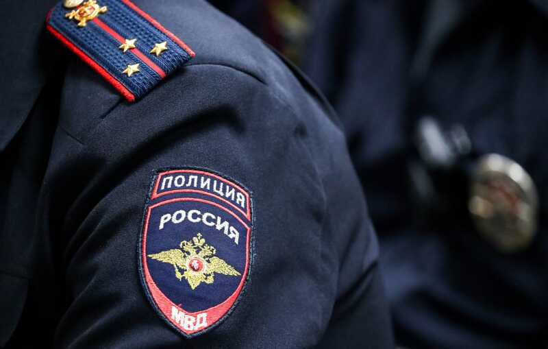 В подмосковном населенном пункте Коммунарка мигранты заявляют, что дали взятку полицейским