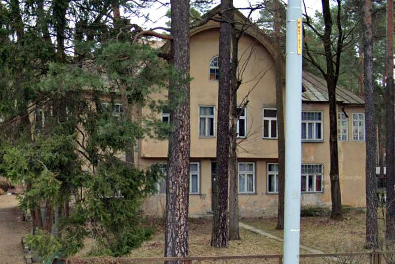 Фирма жены и сына экс-мэра Резекне Барташевича владеет домом в Межапарке