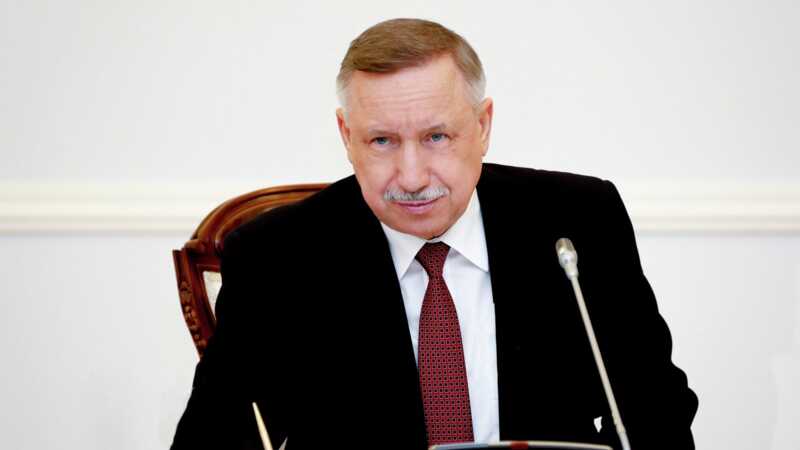 «Аврора» над головой губернатора Беглова