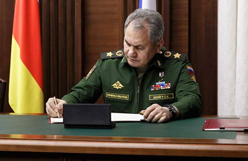Высокие зарплаты на оборонных предприятиях плохо влияют на экономику страны