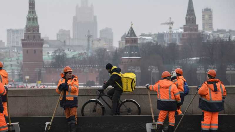 Работа мигрантов была ограничена в трети российских регионов
