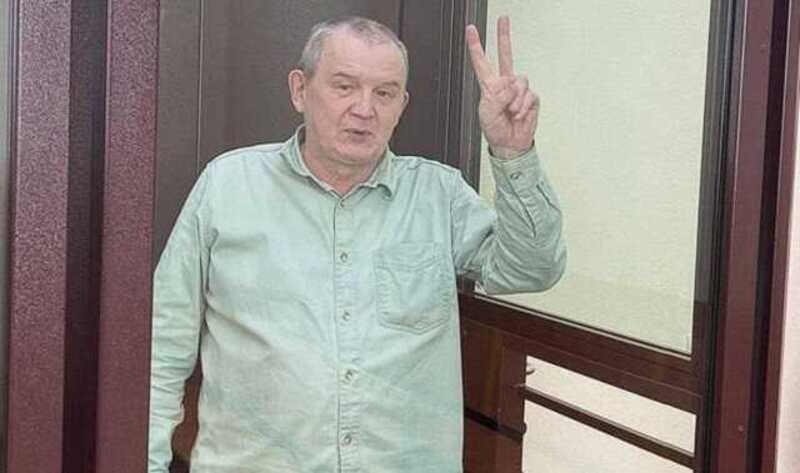 Антивоенного блогера из Иваново сокамерник избил и облил кипятком в СИЗО