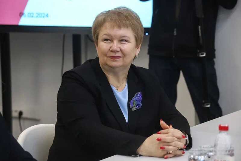 Директора департамента образования Тюмени, Ефремову, обвиняют в неправомерном использовании бюджетных средств