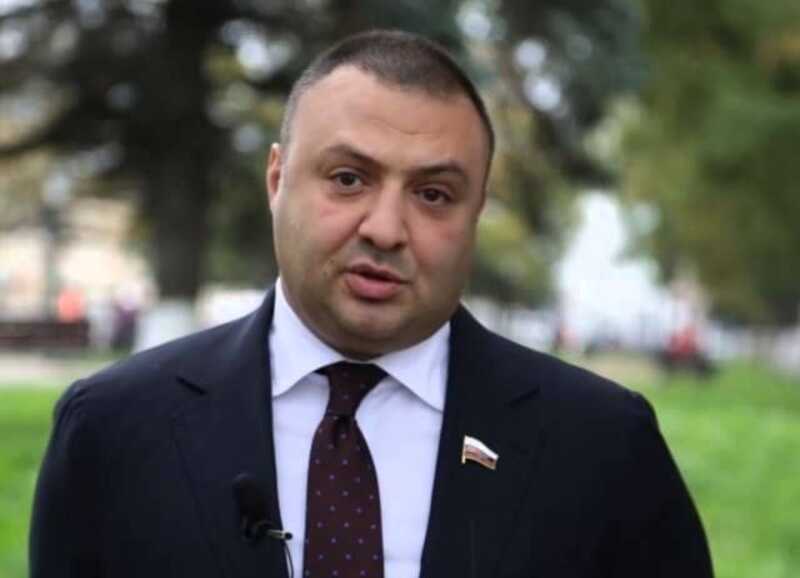Бывший сенатор Александр Тер-Аванесов оказался связан с раздутыми контрактами в военном строительстве