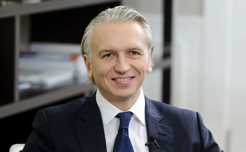 Глава «Газпром нефти» избежал санкций и купил особняк в Каннах