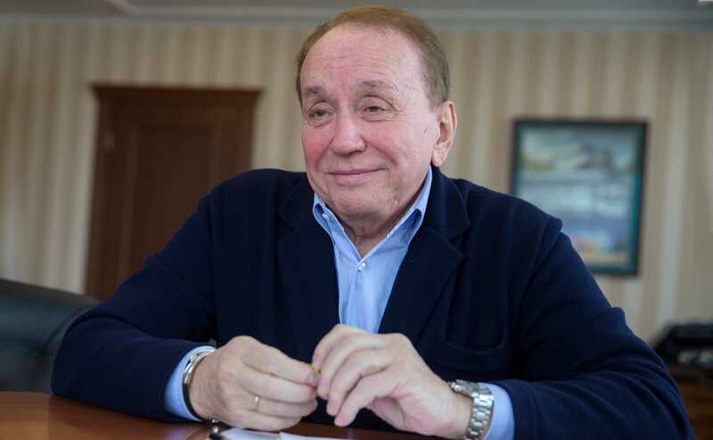 Телеведущий Масляков ушел из КВН из-за неоперабельной опухоли в легких
