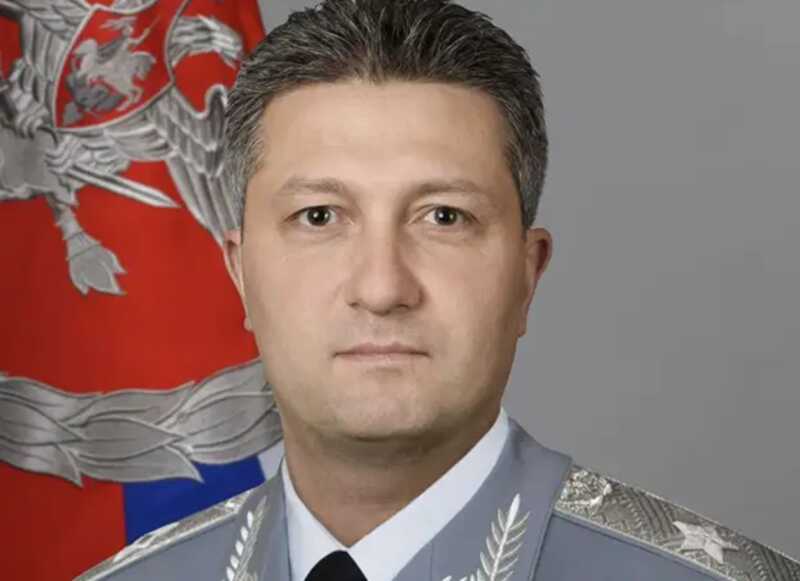СМИ: суд арестовал активы и счета экс-замминистра обороны Иванова и его семьи