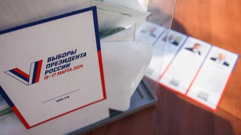 Появилось видео с членом избирательной комиссии, вбрасывающим бюллетени на коленях