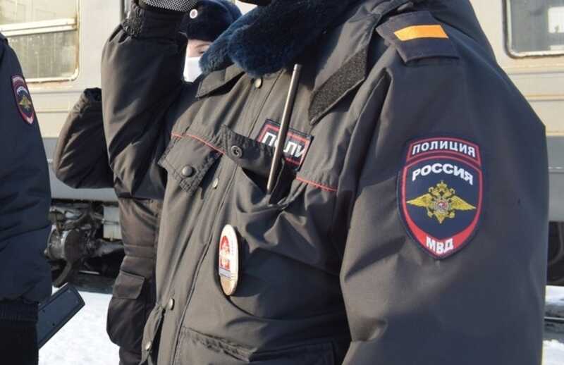 Дружинники и силовики спасли жилье военного пенсионера от мигрантов