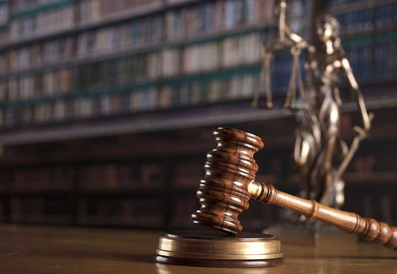 Заместителя руководителя управления по миграции МВД в Омской области обвиняют в коррупции