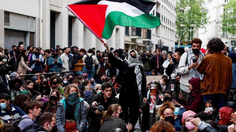 В США продолжаются массовые студенческие митинги в знак поддержки Палестины