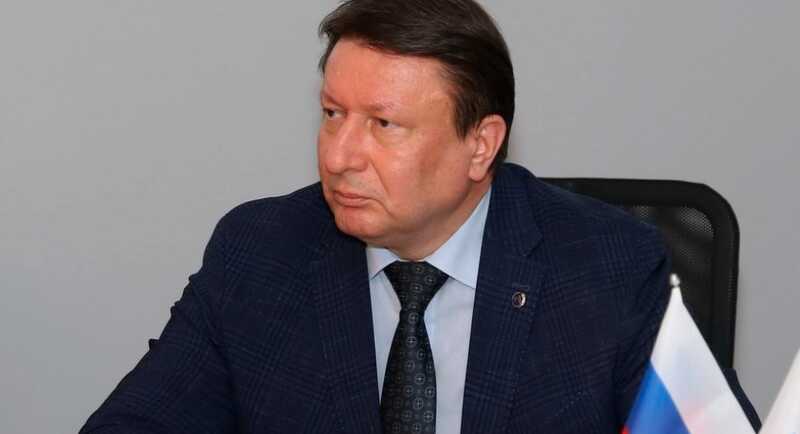 Спикер Лавричев обвиняется в растрате: медоборудование для благотворительности или личных целей?