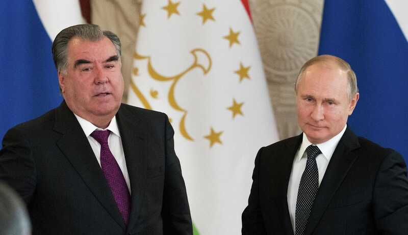 Президенты России и Таджикистана поговорили по телефону