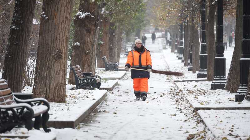 В Москве и области выпал первый майский снег
