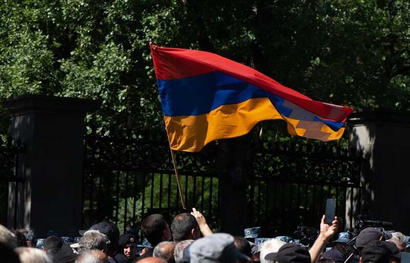 На митинг в Ереване прибыли полицейские отряды