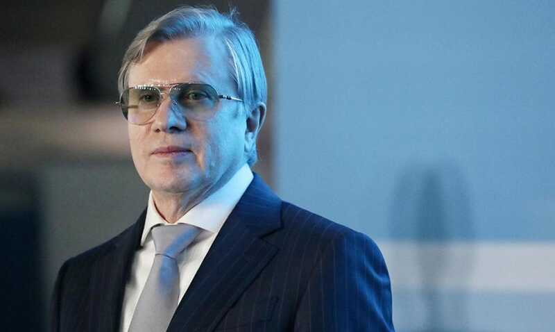 Виталия Савельева ведут на посадку в правительство