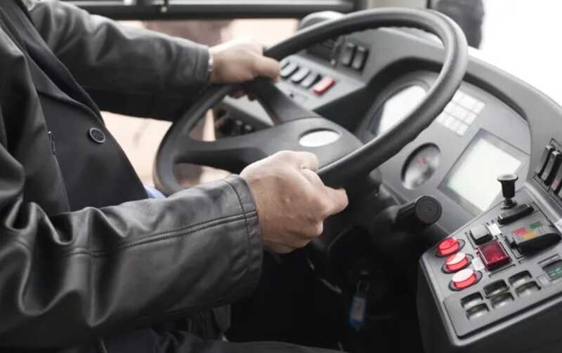 Водитель автобуса, утонувшего в реке Мойке, работал без отдыха и сна