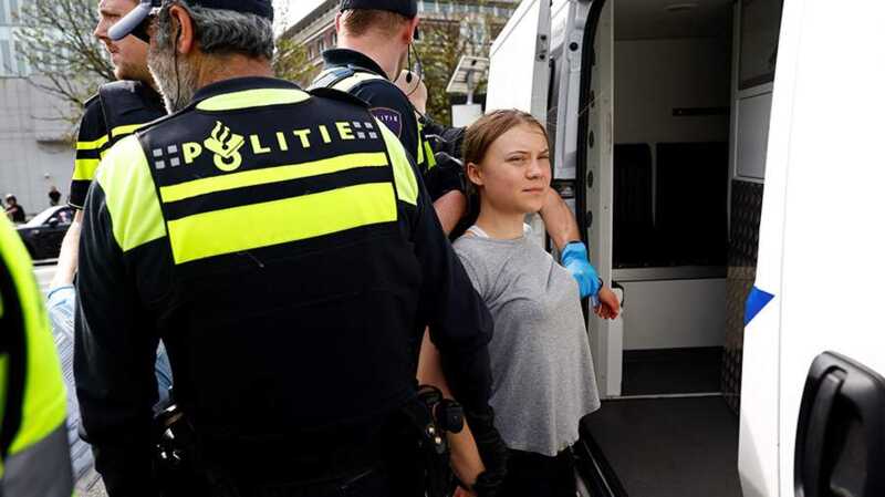 Задержали Грету Тунберг: пропалестинские демонстранты попытались сорвать "Евровидение 2024"