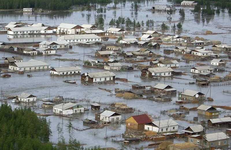 Из-за наводнения село в Якутии оказалось под водой
