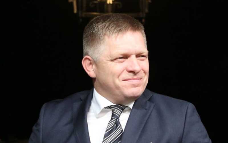 Жизни перенесшего покушение премьер-министра Словакии Фицо ничего не угрожает