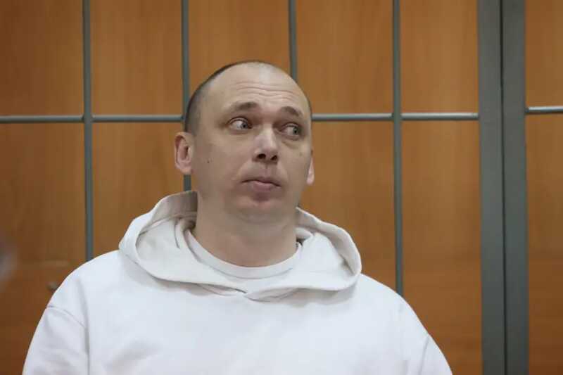 Обвинения в истязании и убийстве приемного сына были предъявлены военному и его супруге