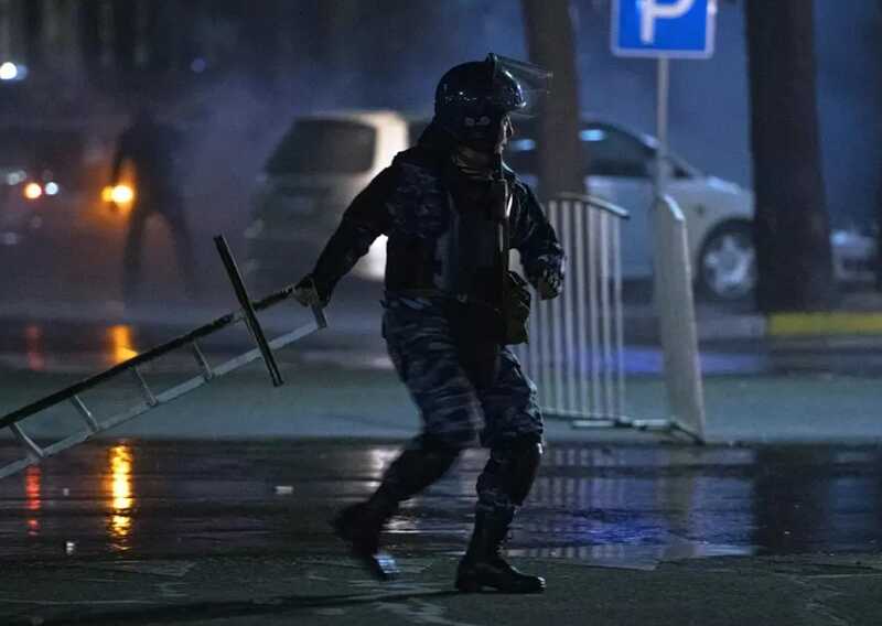 Что известно о массовом митинге против мигрантов в Бишкеке