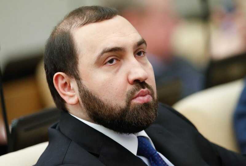 Султан Хамзаев предлагает создать открытый список налоговых должников среди знаменитостей