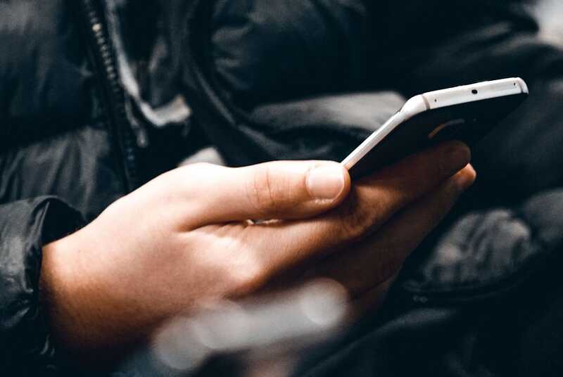 РЖД переводит проводников на российские смартфоны