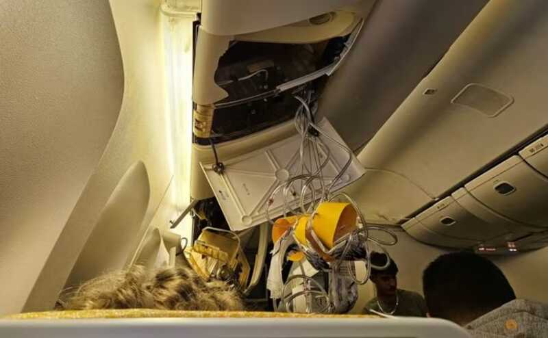 70 пассажиров самолёта Singapore Airlines пострадали от турбулентности