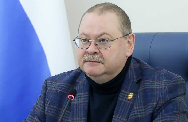 Мельниченко подмочил репутацию сквером