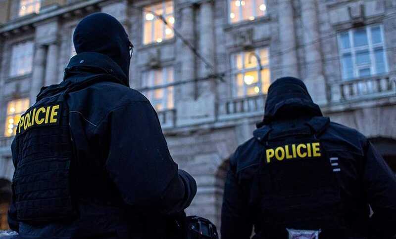 Массовая драка футбольных фанатов в Чехии требует вмешательства полиции