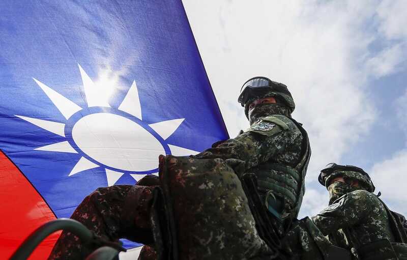 Тайвань находится в боевой готовности после начала китайских военных учений у своих берегов