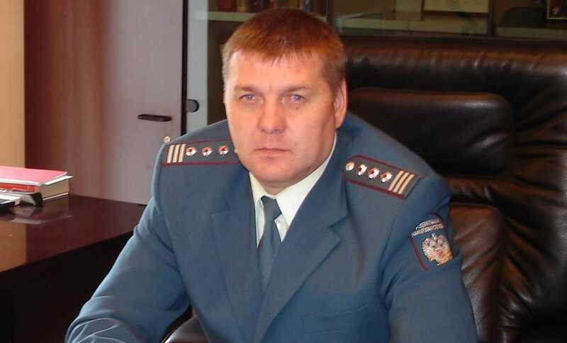Налог по-свойски: кто покрывает Логинова?