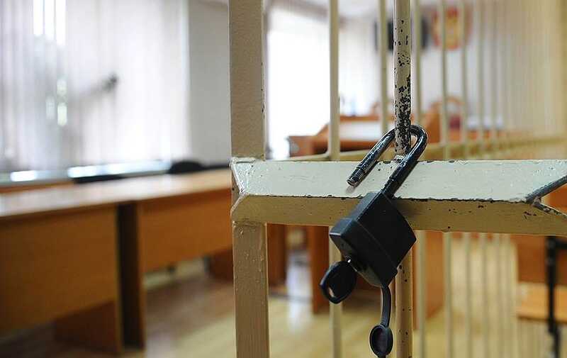 Директор строительной фирмы получил 2 года колонии за избиение инспектора