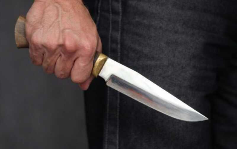 В Самарской области мужчина напал с ножом на врача в больнице