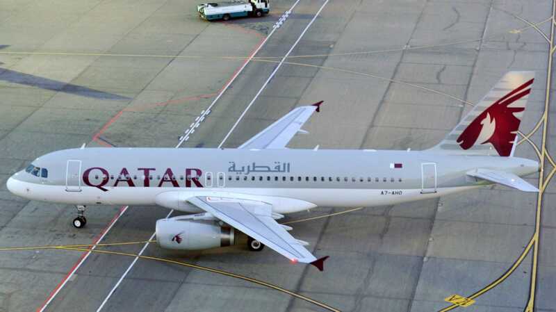 Самолёт Qatar Airways попал в зону мощной турбулентности, пострадали 12 человек
