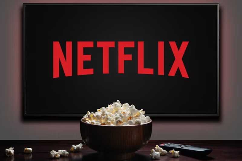На Netflix снова стали выходить фильмы и сериалы с русской озвучкой
