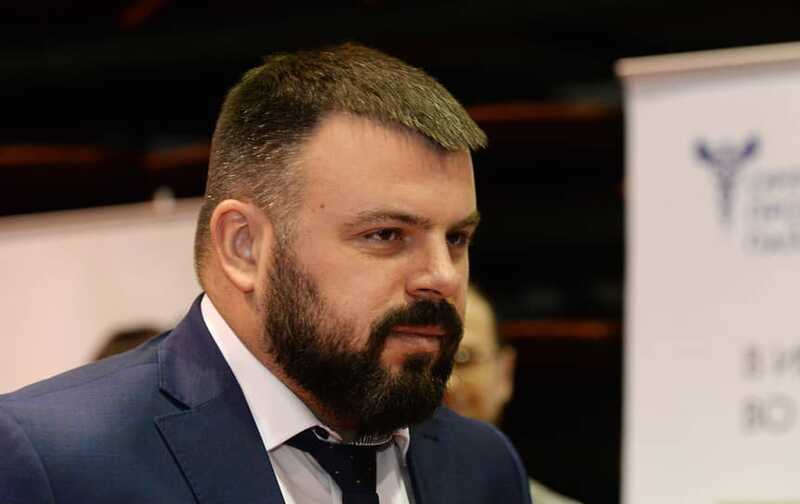 Сергей Лежнев подрезал Красный мост