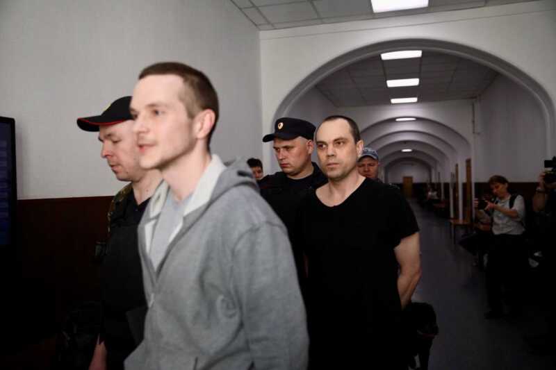 Адвокатам Навального продлили арест до августа