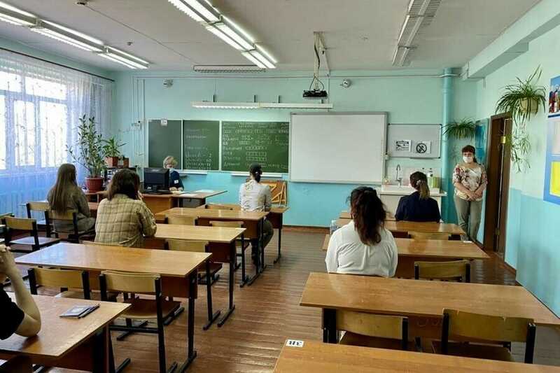 Детей с брекетами задержали из-за металлоискателя в школе № 62 в Воронеже