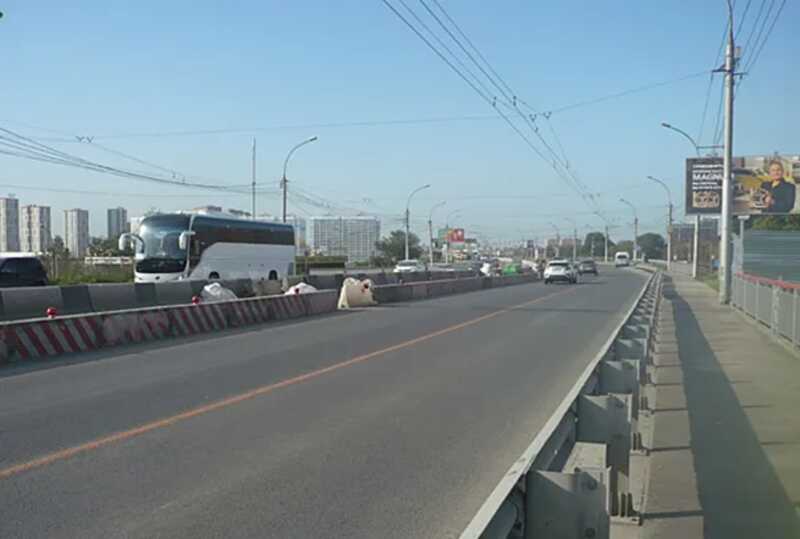 Автомобильный мост обрушился в Дагестане из-за непогоды