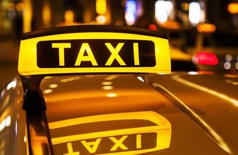 Женщина оставила младенца в такси и скрылась в лесу в Приморье