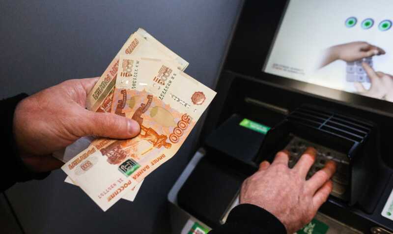 Топ-менеджер «Россельхозбанка» отдал мошенникам 760 тысяч рублей