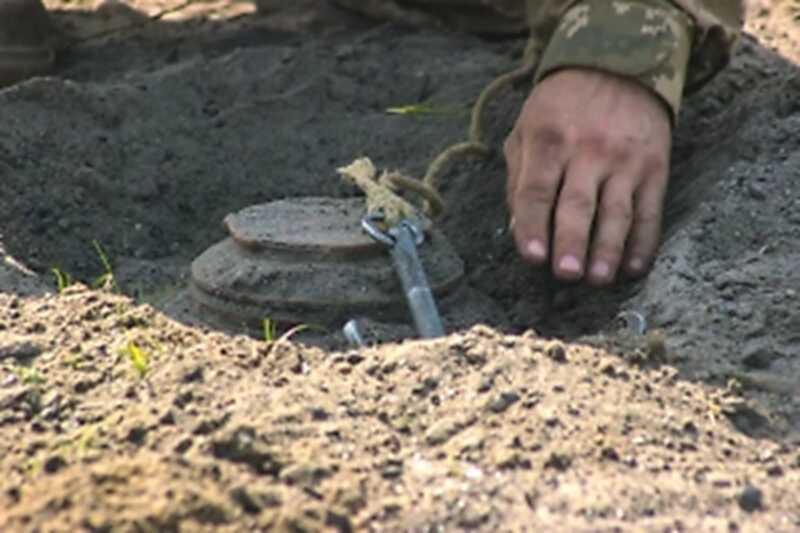 Появилось видео с места, где подорвался на мине оператор «России-24»