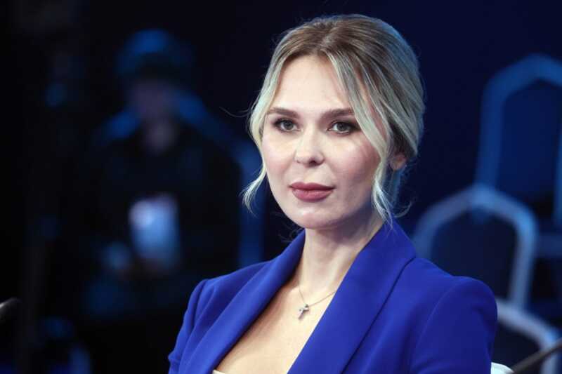 Пелагея оскандалилась на ПМЭФ