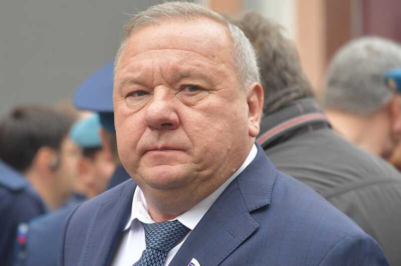 Экс-командующий ВДВ сравнил российскую армию с партизанским отрядом