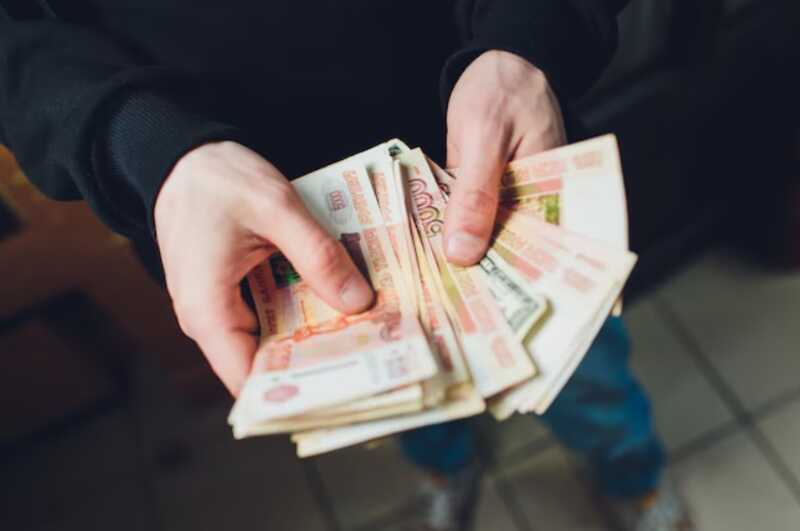 Москвич хотел выучить английский язык у проститутки-афроамериканки, но лишь потерял деньги