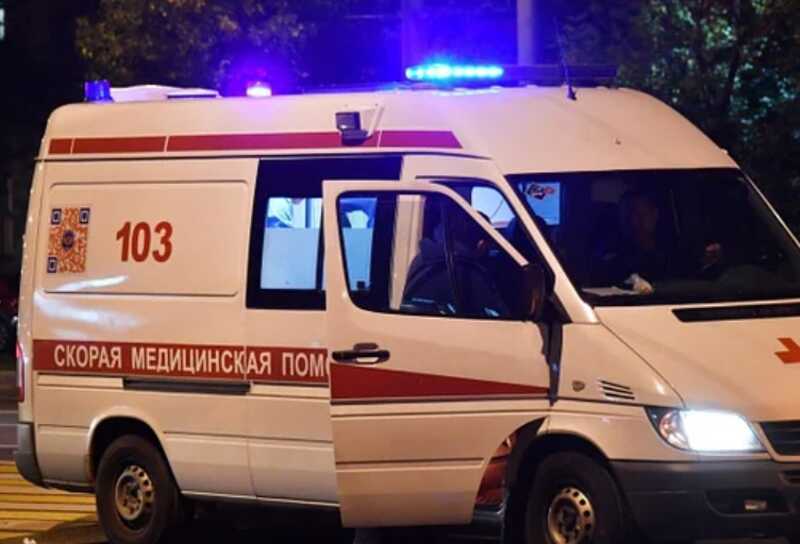 Появилось фото с места ДТП в Благовещенске: мужчина рядом с телом погибшего ребёнка