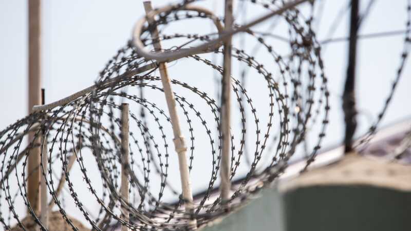 Стало известно о ранении сотрудника ФСИН при штурме СИЗО в Ростове
